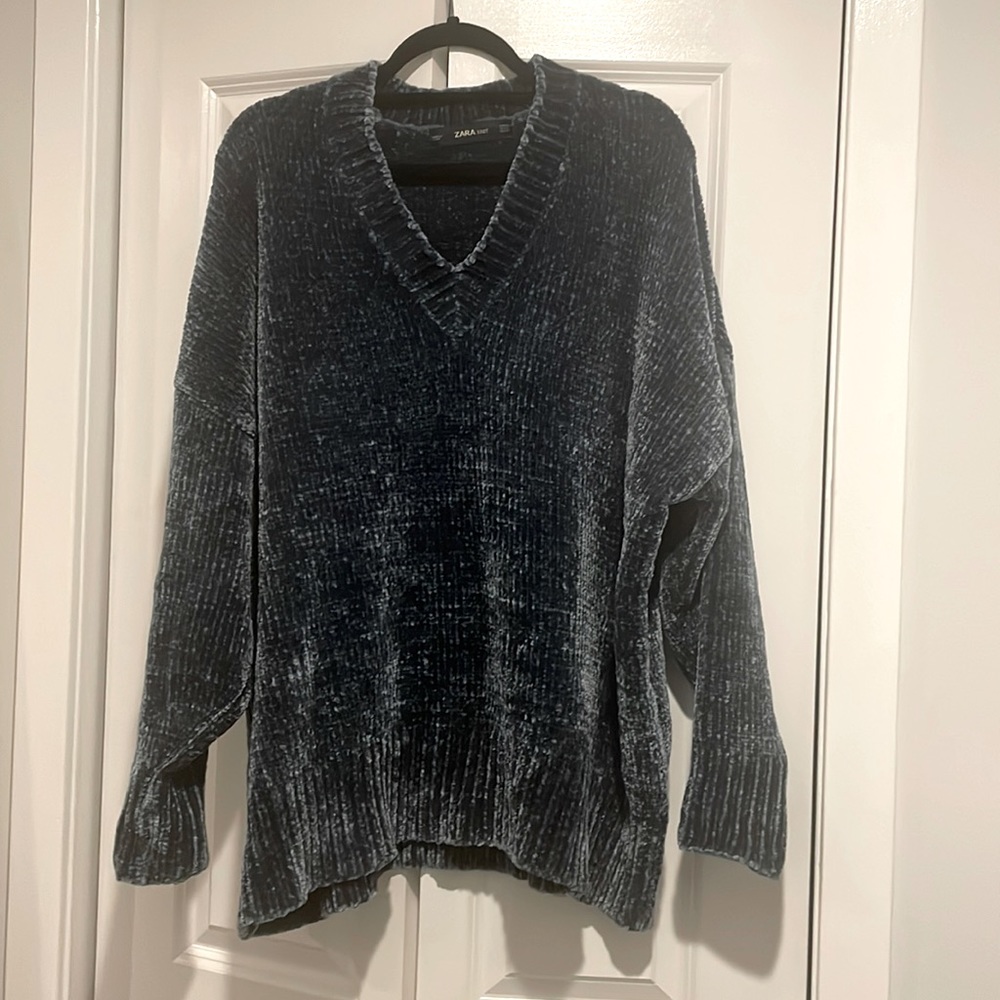 Oversized blue Zara sweater. Size Small.